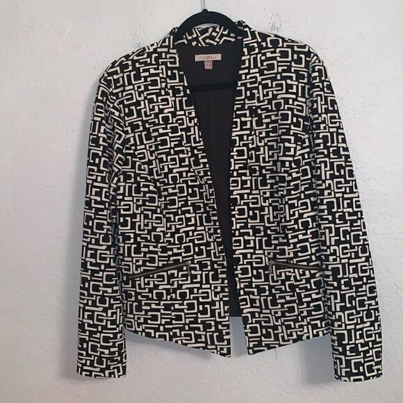 Roz & Ali Jackets & Blazers - Rox & Ali Geometric Print White Black Blazer Size 1X
